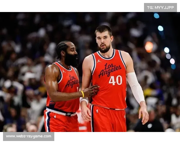 快船祖巴茨攻防表现双刃剑，泰伦卢调整阵容赌赢勇士